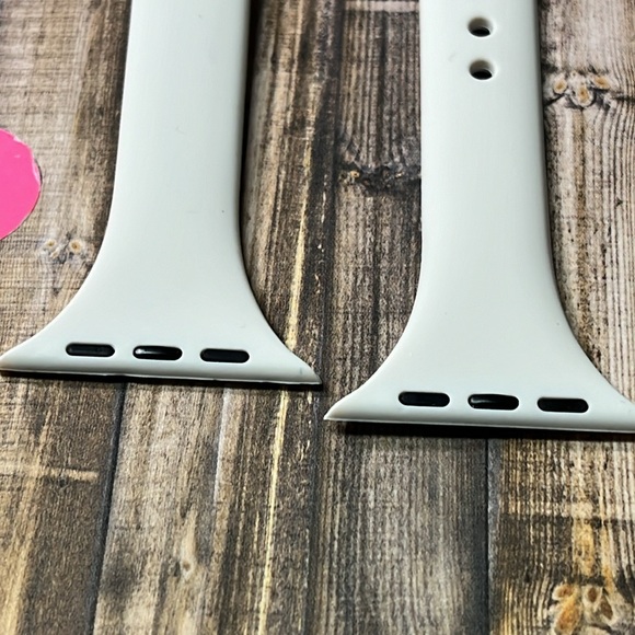 5for$10 Skinny 42mm/42mm M/L Adjustable Apple Watch Bands Light Beige NWT - Picture 2 of 4